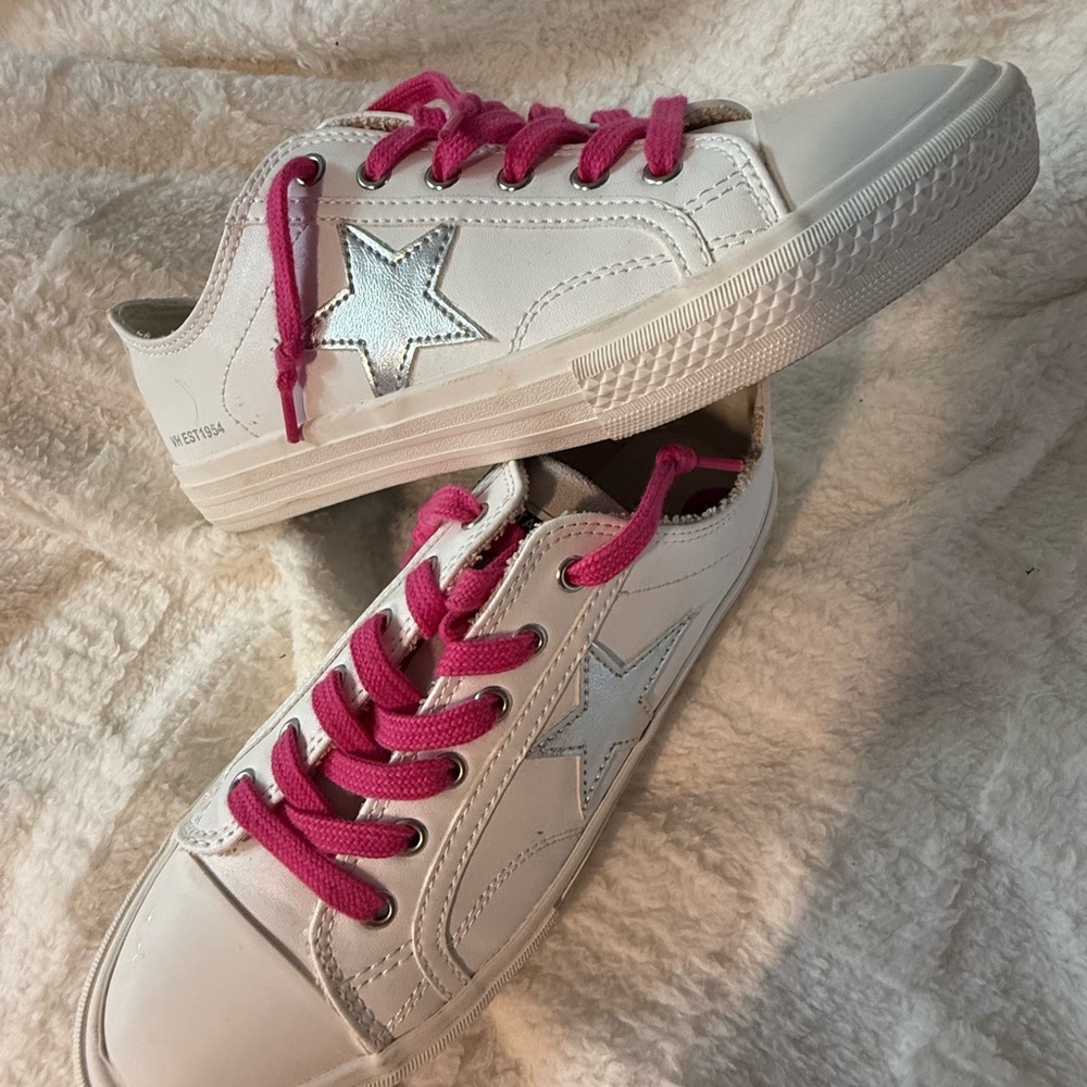 Vintage Havana Sneakers with Pink Laces and Silver Star